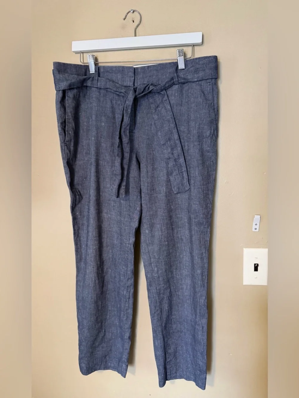 Ann Taylor Linen Chambray Tie-Waist Cropped Straight-Leg Pants - Picture 3 of 8